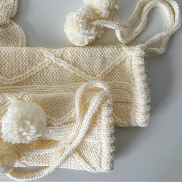 NWT Tall Reading Socks, Cabin Cable Knit Lounge Socks with Pom Pom Ties - Picture 10 of 14